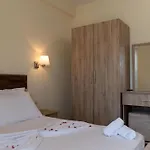 Golden מלון