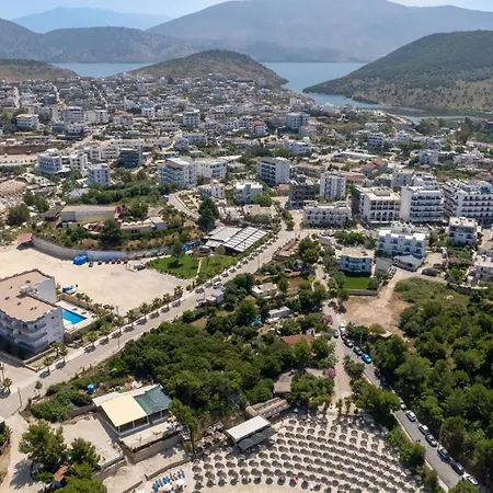 Golden Ξενοδοχείο 4*