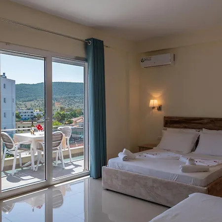 Golden Ξενοδοχείο 4*