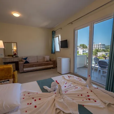 Hotel Golden 4*