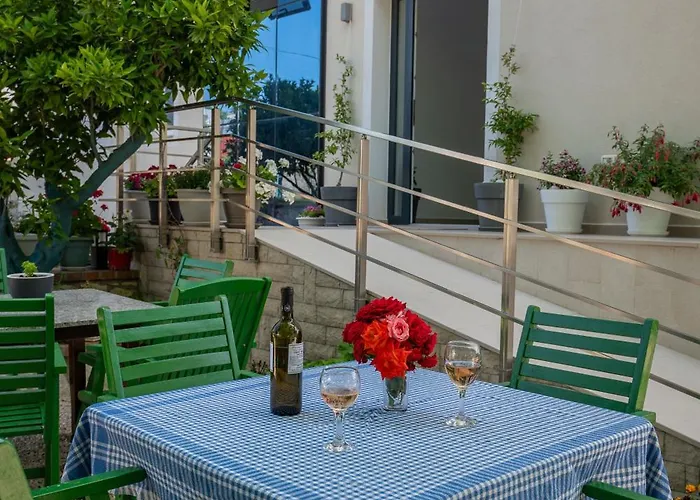 Golden Otel 4*