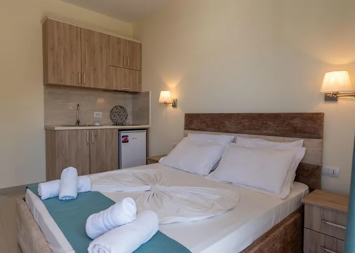 Golden Otel 4*